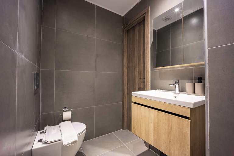 Bathroom 4, Stylish Studio l Balcony l No Elevator, Attica