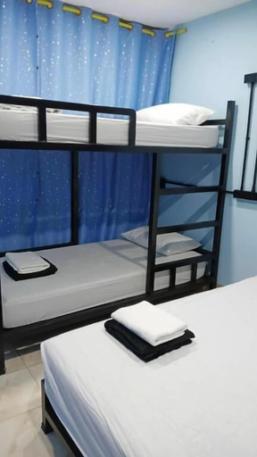 Room 2, Dee-maak Hostel, Ko Phangan
