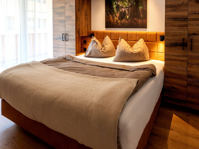 Room 3, Rauris Penthouse With Fireplace, Zell am See
