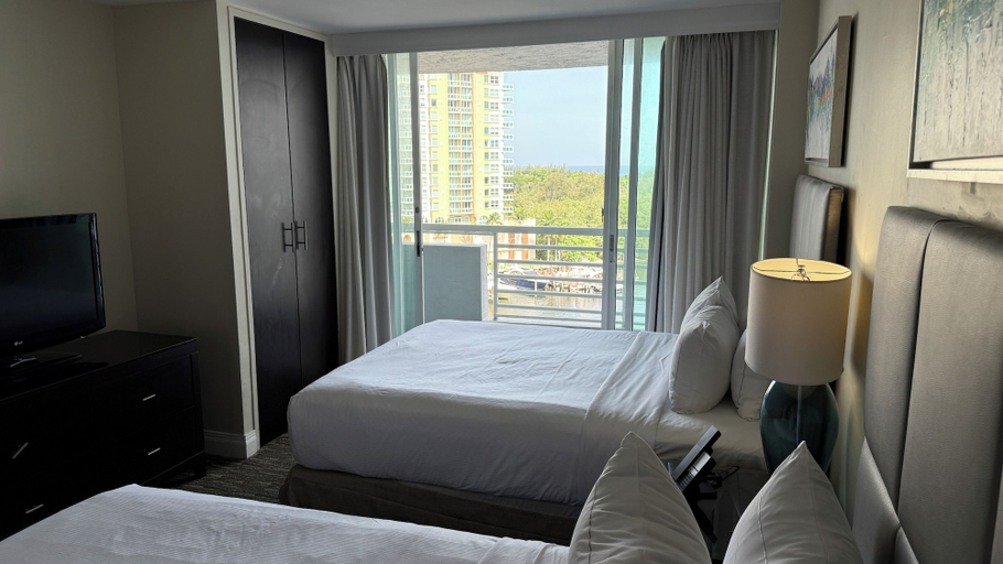Room 3, Atlantic Ocean Sunrise Suite Unit 820, Broward
