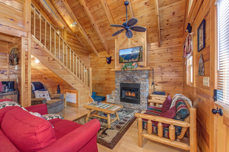 Living area 2, Bearcation, Sevier