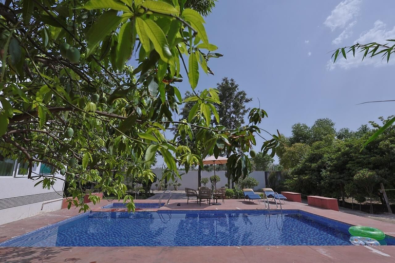 Pool 2, Ananda Farm, Rewari