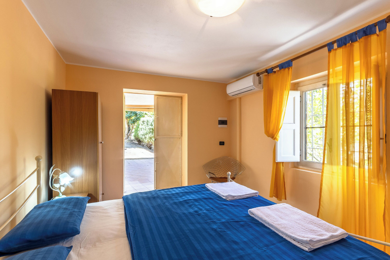 Room 1, Villa Falcone - Happy Rentals, Catania