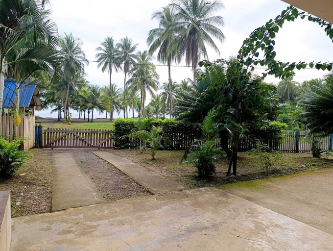 Property grounds, Cocoloco's Logde, Bahía Solano