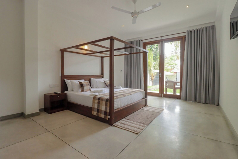 Room 2, Haru Ahangama, Habaraduwa