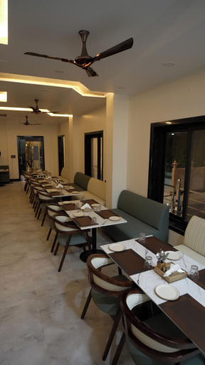 Dining, ECO FEEL RESORT, Jaipur