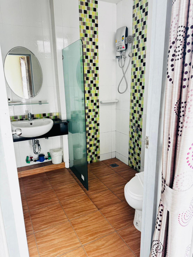 Bathroom 4, Able Resident Hat Yai, Hat Yai