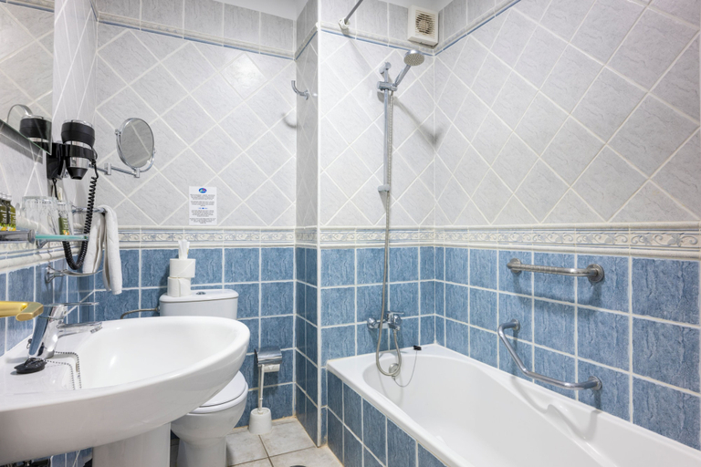 Bathroom 4, Ona el Marqués Resort, Santa Cruz de Tenerife