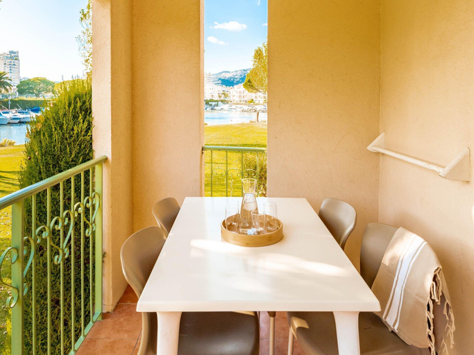 Balcony 5, Lush Stay Near Cannes, Alpes-Maritimes