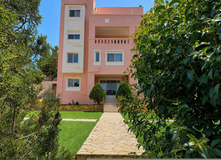 Room 5, Treasure B B - Garden Stay in Paloukia Salamina, Attica
