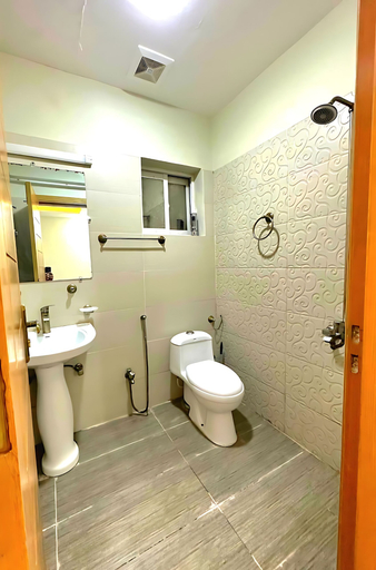 Bathroom 5, AAA Guest House, Rawalpindi