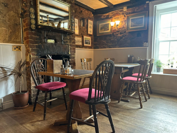 Others, The Old Inn, Devon