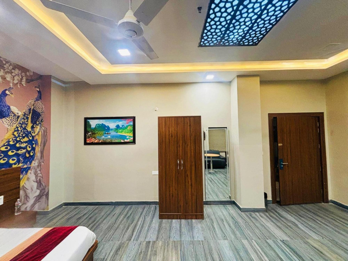 Bedroom 2, Amarvilas Hotel & Resort, Bharatpur