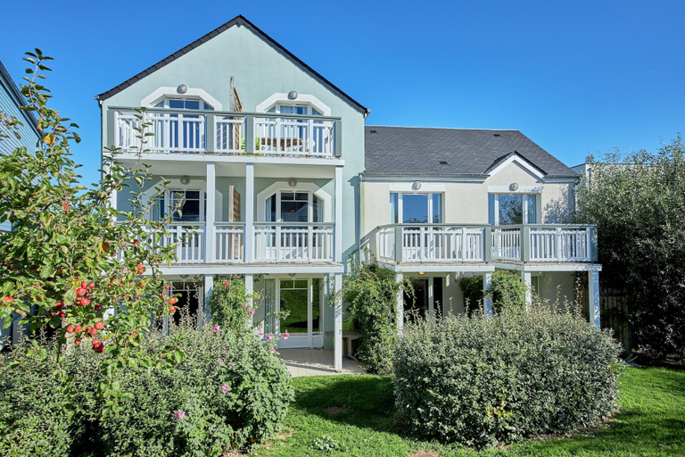 Exterior 3, Courseulles Coastal Apartment for 4, Calvados
