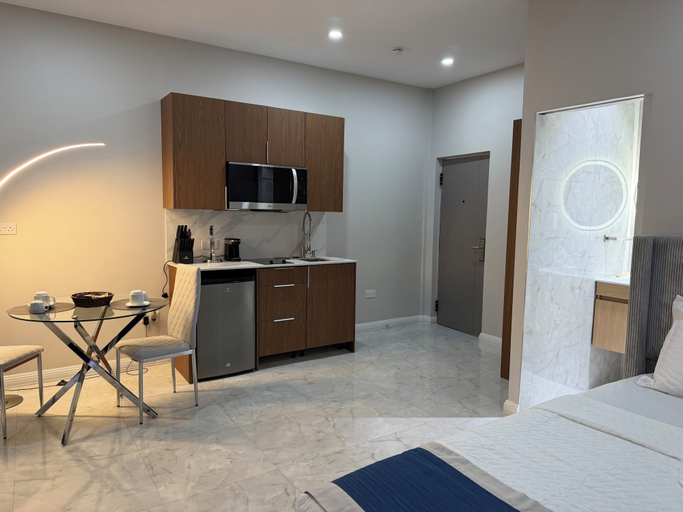 Room 3, Sanrai