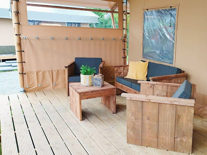 Terrace/patio 5, Holiday Home in Noord-scharwoude With Wi-fi, Langedijk