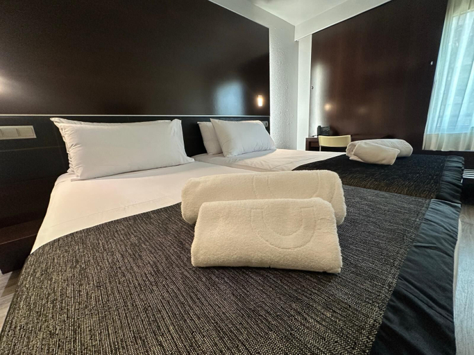 Room 2, Puerta de Africa, Ceuta