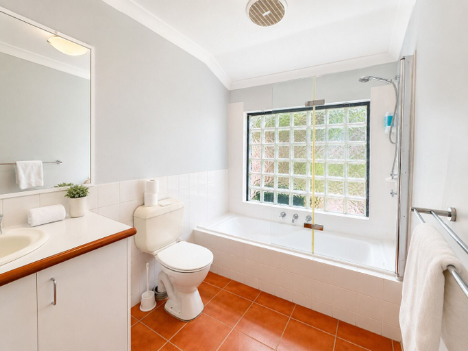 Bathroom 3, Halcyon Daze, Busselton