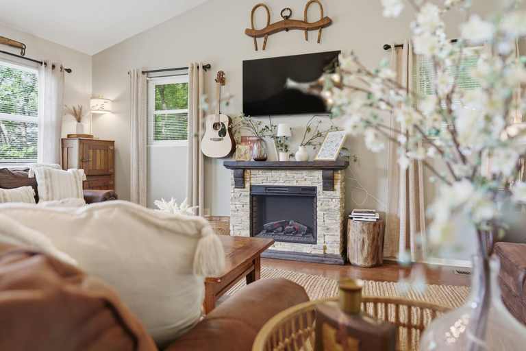 Living area 5, Red Maple 3 Bedroom Cabin, Sevier