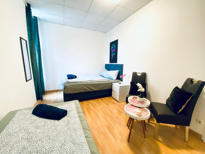Room 2, Liesing Station Cozy 3BR Apartment, Wien