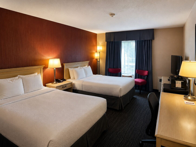 Bedroom 3, Ramada by Wyndham Trenton, Lake Ontario