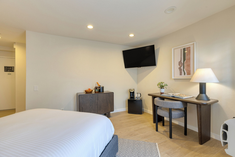 Room 5, The Mara Laguna Beach an AvantStay Hotel, Orange