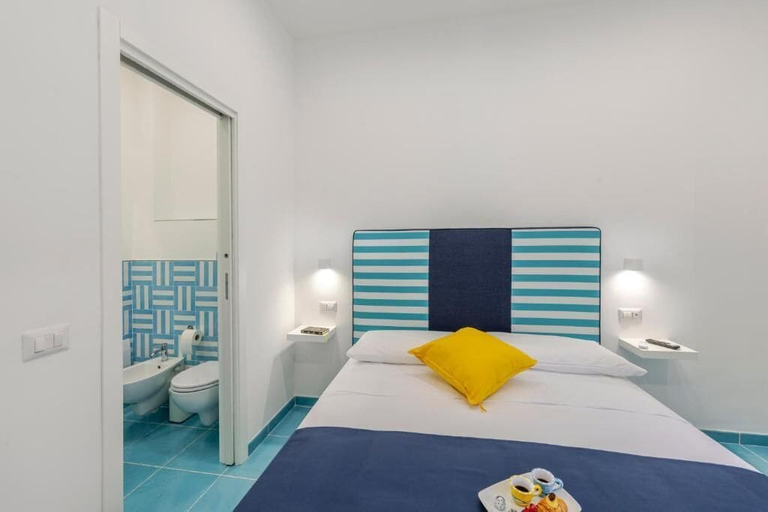 Room 5, Bellamore, Napoli