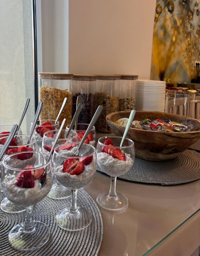 Food & Drinks