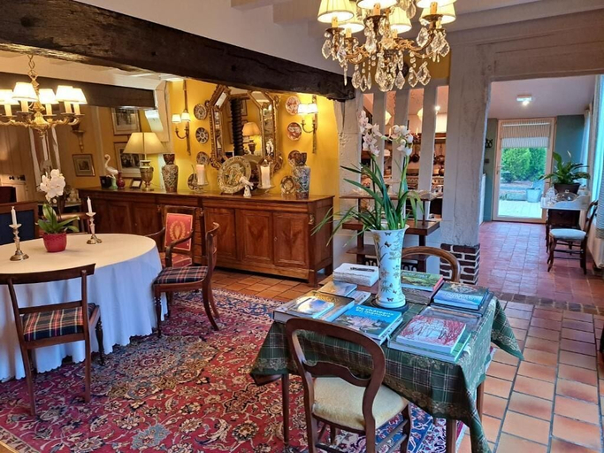 Dining 4, Le Logis Fleurs et jardins de Pitry, Eure