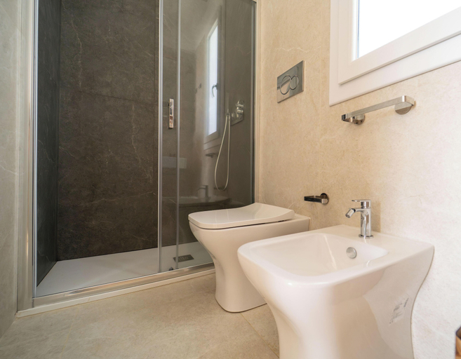 Bathroom 2, Villa Sàfira - Beach Luxury Retreat, Syracuse
