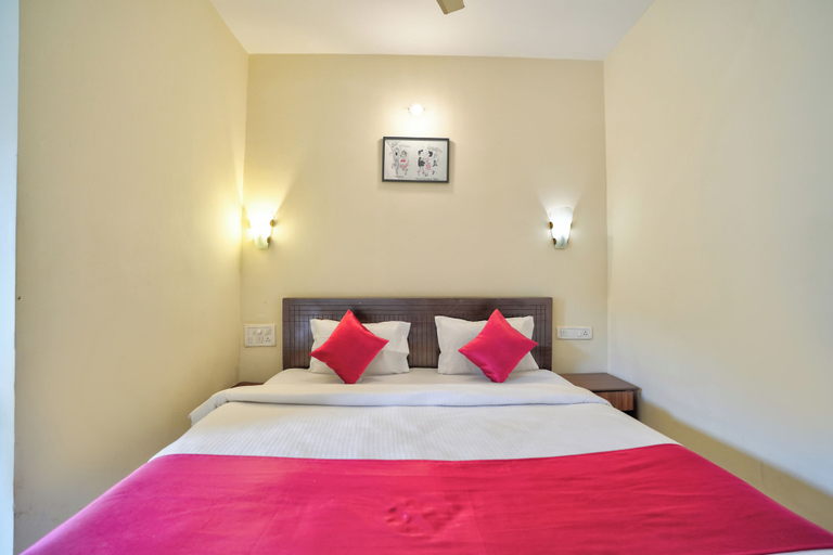 Bedroom 3, Hotel Salty Waves Baga, North Goa