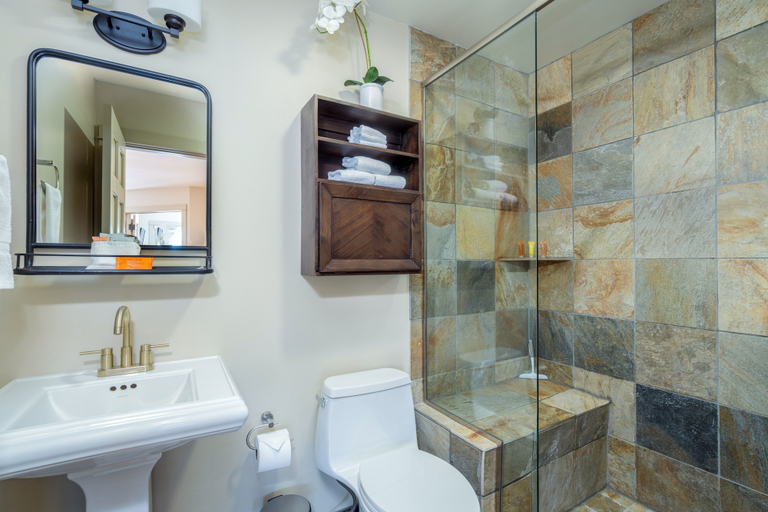 Bathroom 3, The Heart of Telluride 3 Bedroom Condo, San Miguel