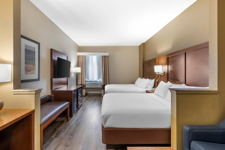 Bedroom 3, Comfort Suites At The University - Conway, Horry