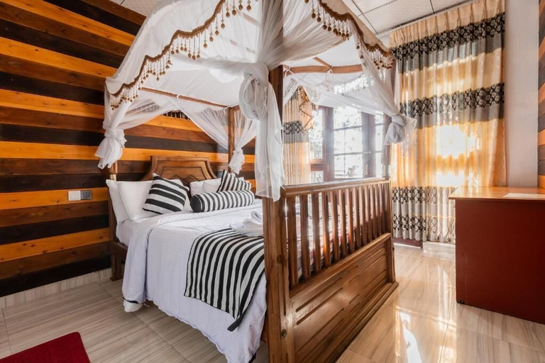 Bedroom 3, Heart of Ella, Ella