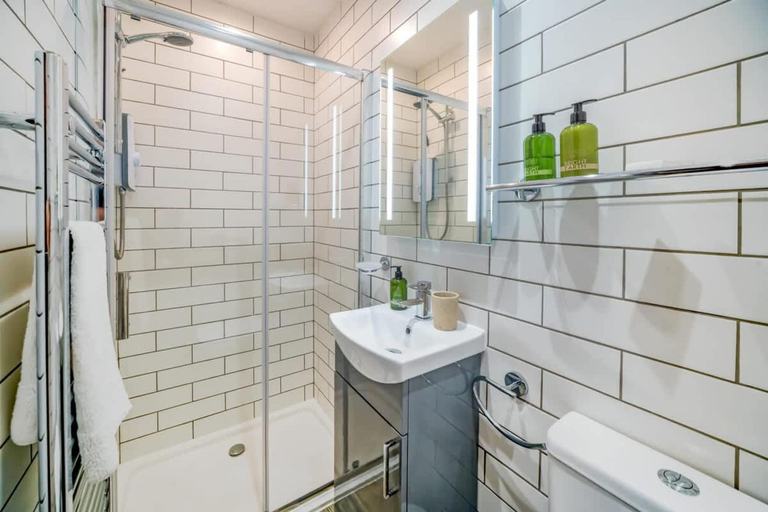 Room 3, Crossjack Cottage Central Cowes, Isle of Wight