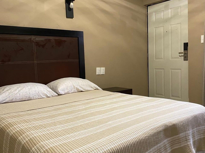 Room 5, Hotel los Pinos, Cadereyta Jiménez