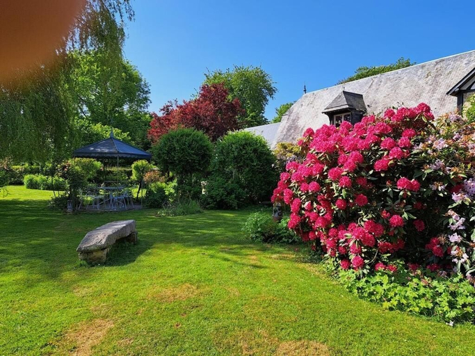 Property grounds 5, Le Logis Fleurs et jardins de Pitry, Eure