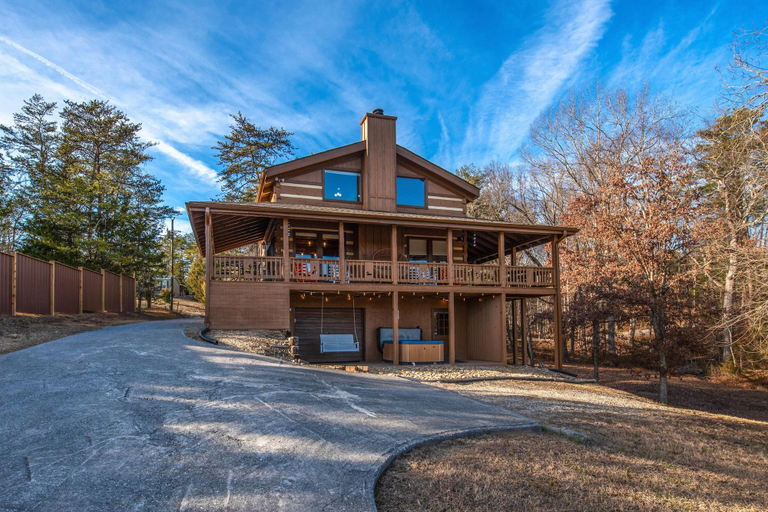 Exterior 4, Mountain Grace Lake Retreat, Jefferson