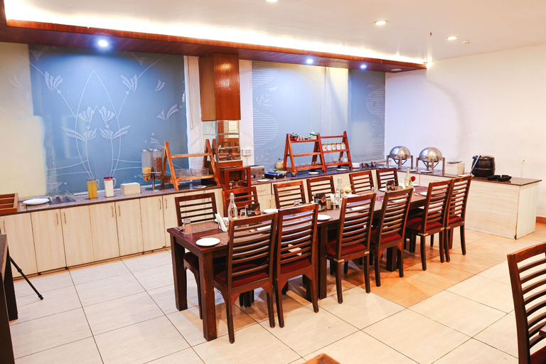 Food & Drinks 5, TGI Apple Inn, Jaipur