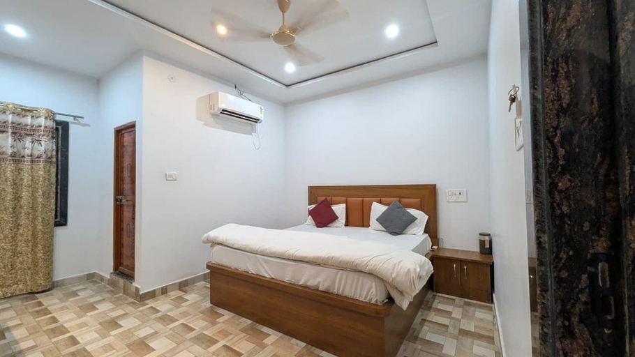 Room 3, Shree Ram Seva Bhakt Niwas, Faizabad