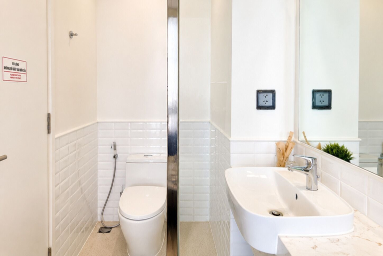 Bathroom 3, Azure Premium Apartments, Phú Quốc