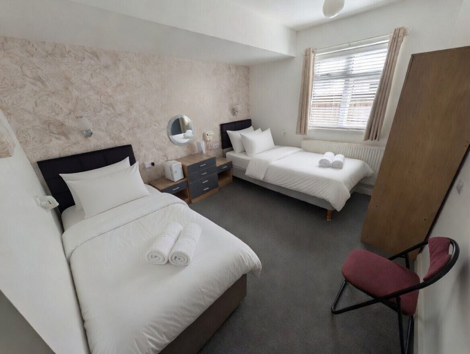Bedroom 3, Mayfair Hotel, Lincolnshire