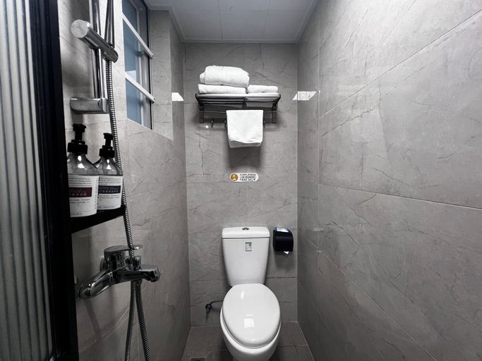 Bathroom 5, BrisAudio-Visual X Ju, Shenzhen