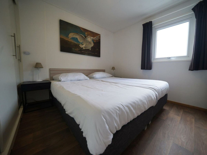 Room 5, Holiday Home in Dordrecht With Terrace