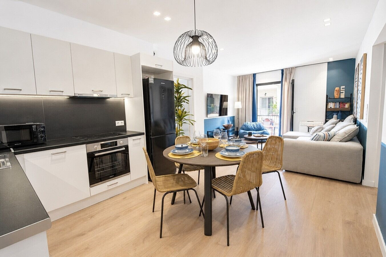 Room 3, LIV - Upscale Athenian Apartment 4B, Attica