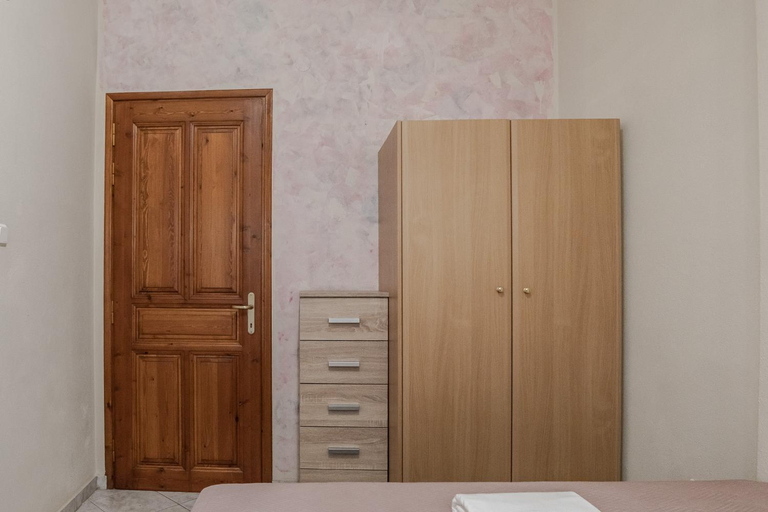 Bedroom 2, ZoYa`s Apartments, Thessaly