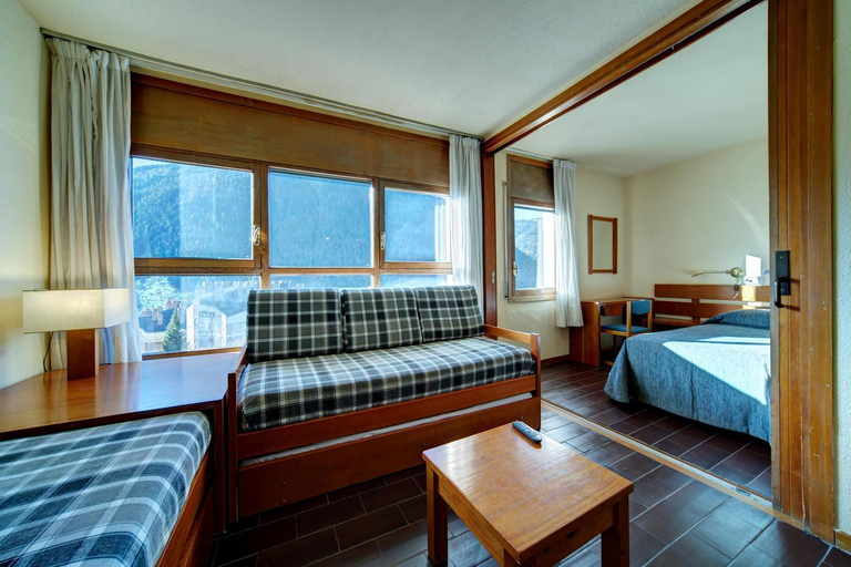 Bedroom 3, Apartamentos MultiBaqueira, Lleida