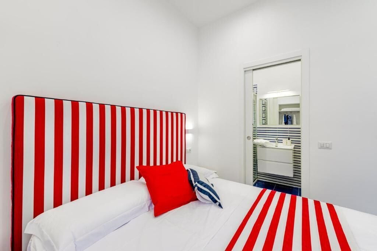Room 3, Bellamore, Napoli