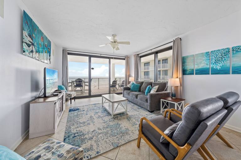 Others 5, Pelican Pointe 506, Baldwin
