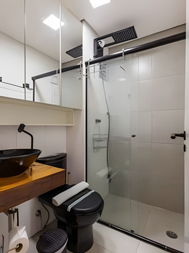 Bathroom 4, Coberturinha Massa, São Paulo